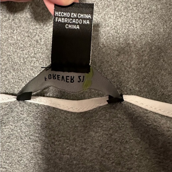 Forever21 Cami Tank Top 1X Grey with White Flower - Picture 13 of 13